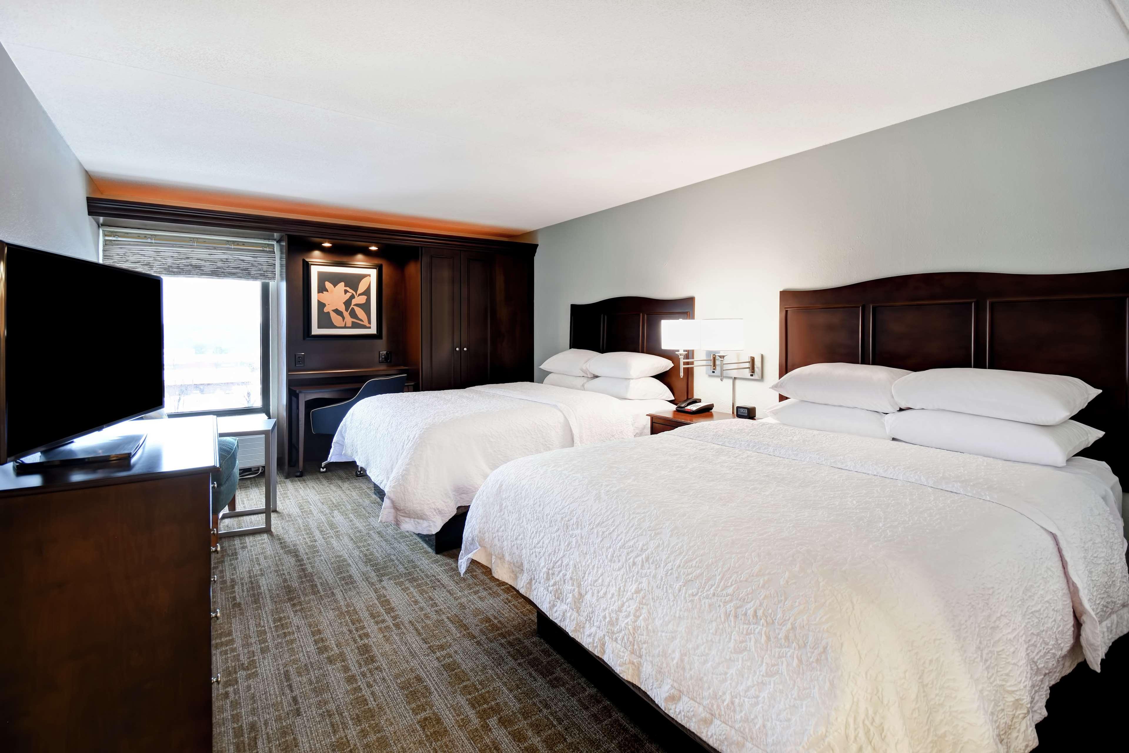Hampton Inn Overland Park Exterior photo
