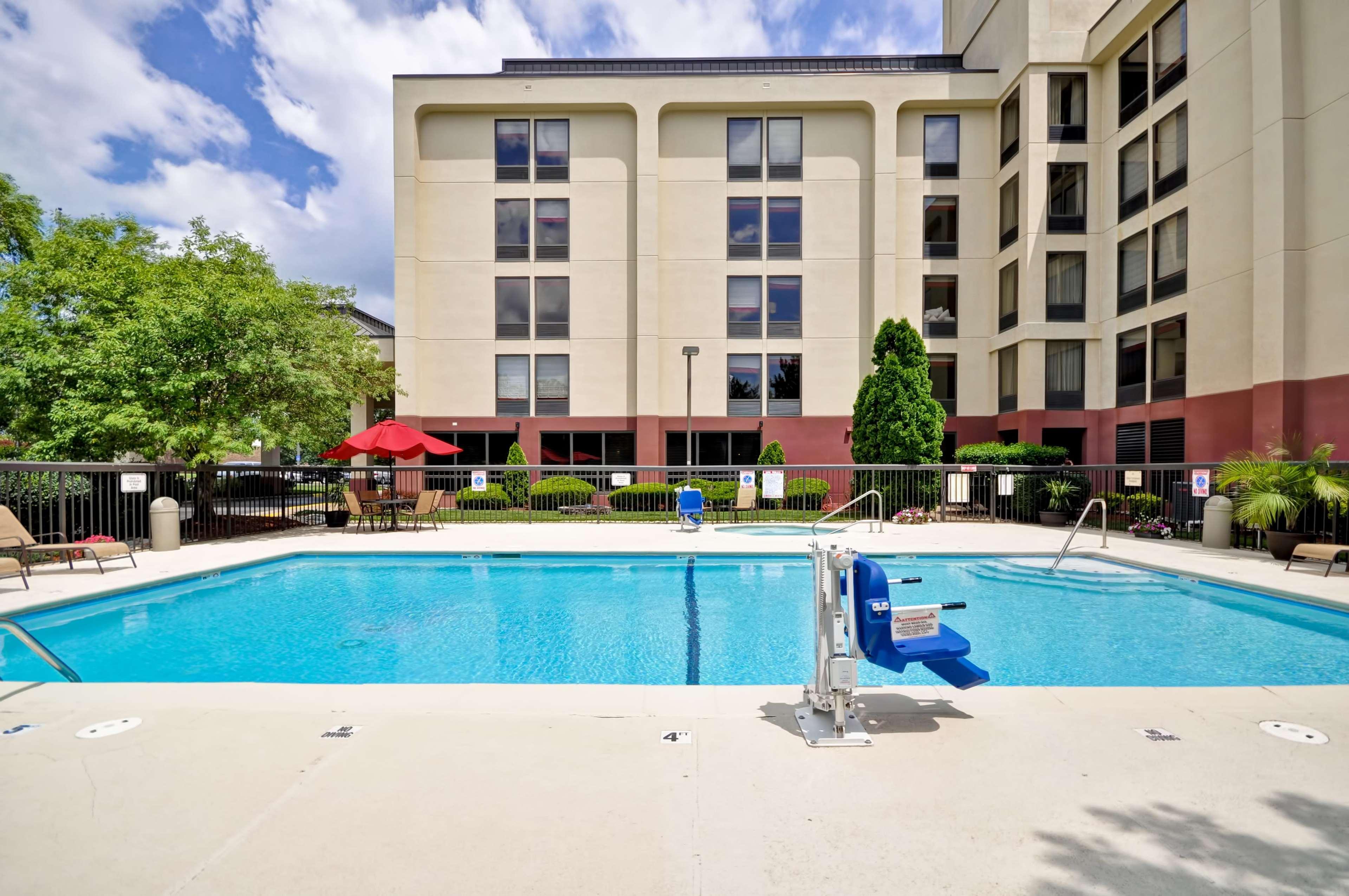 Hampton Inn Overland Park Exterior photo