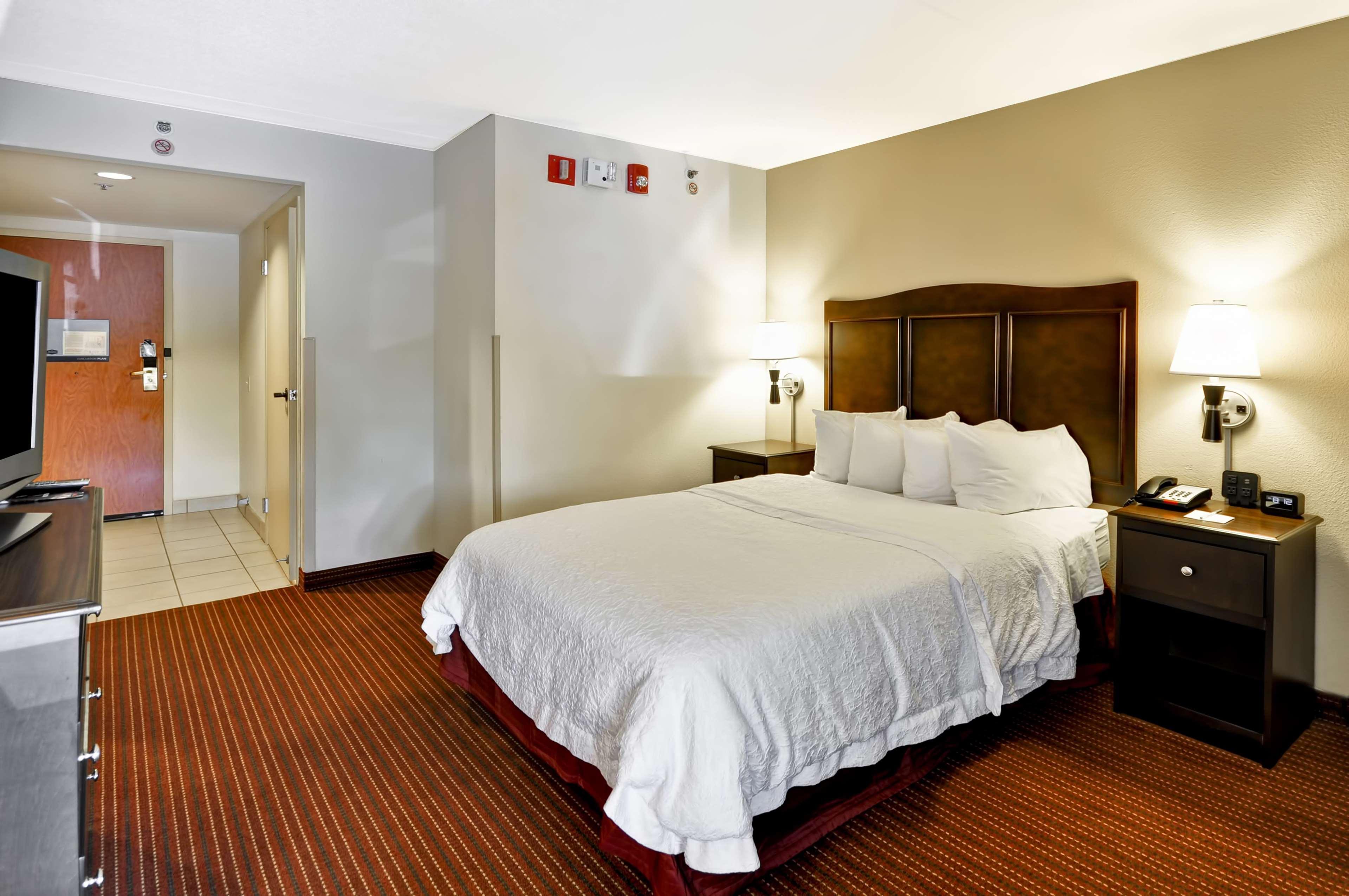 Hampton Inn Overland Park Exterior photo